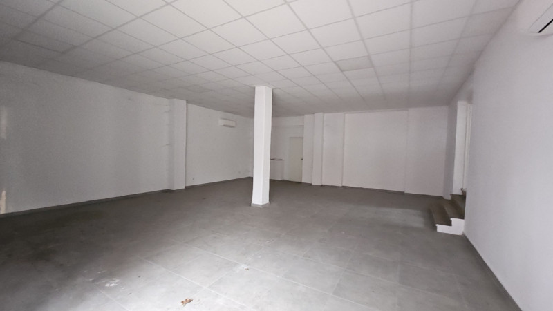 negozio in vendita ad Asti