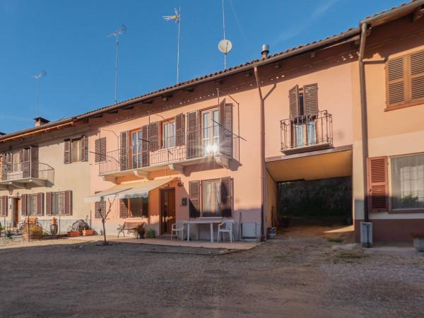 casa indipendente in vendita ad Asti in zona Sessant