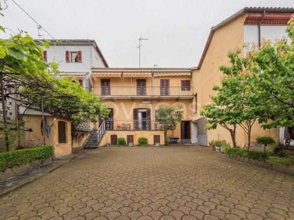 casa indipendente in vendita ad Asti in zona Centro Città