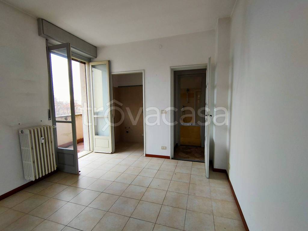 appartamento in vendita ad Asti in zona Pilone