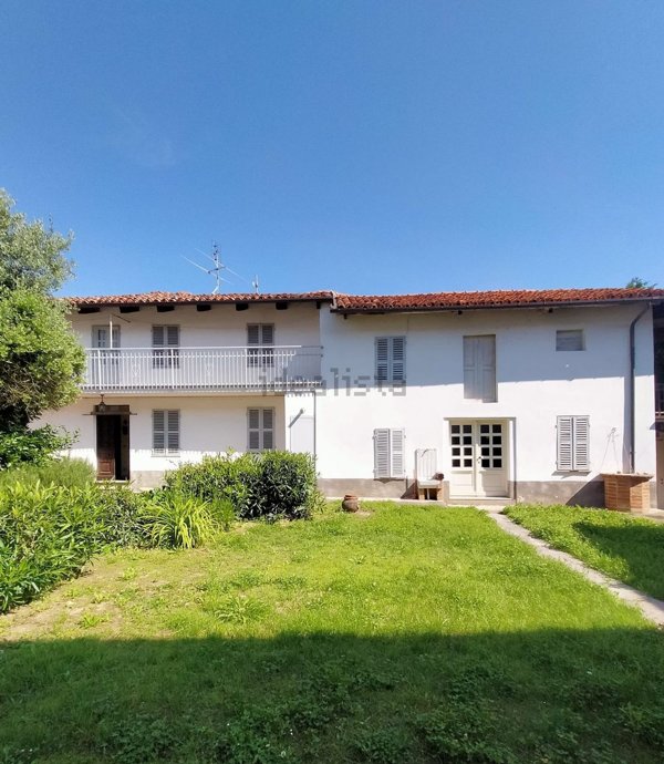 casale in vendita ad Asti in zona Mombarone