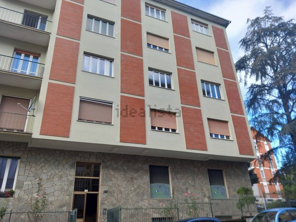 ufficio in vendita ad Asti in zona Questura