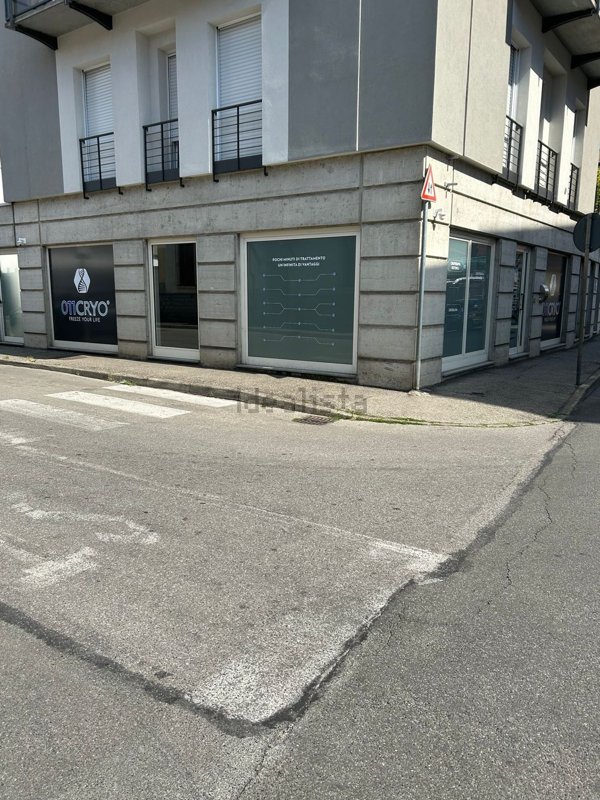 locale di sgombero in vendita ad Asti