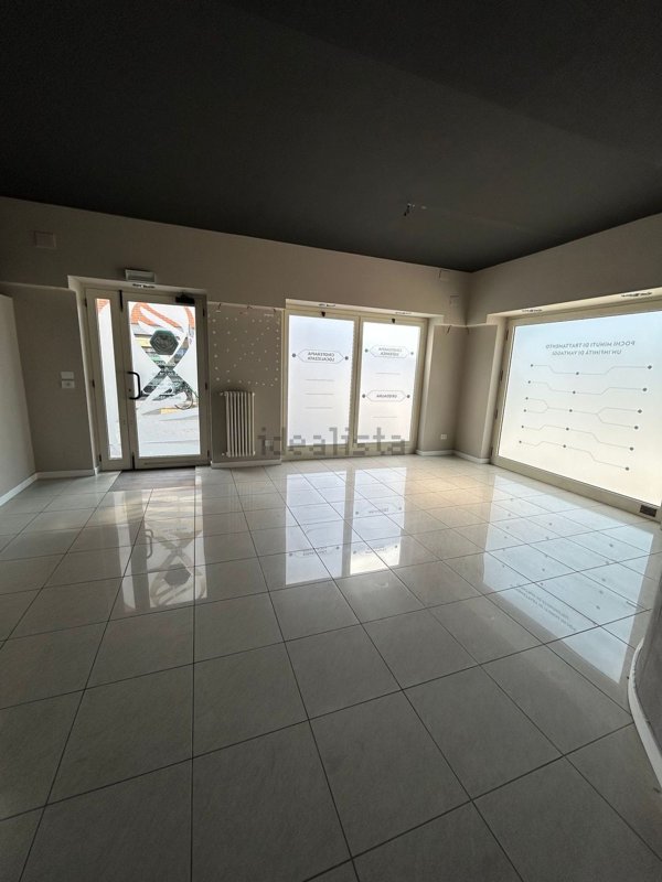 locale di sgombero in vendita ad Asti