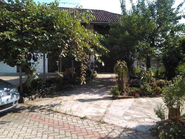 pentavano in vendita ad Asti