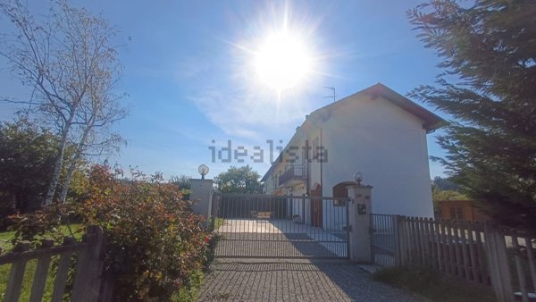casa indipendente in vendita ad Asti in zona Valmaggiore