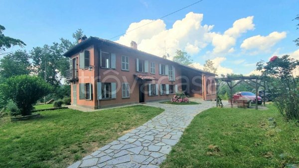 casa indipendente in vendita ad Asti in zona Valmanera