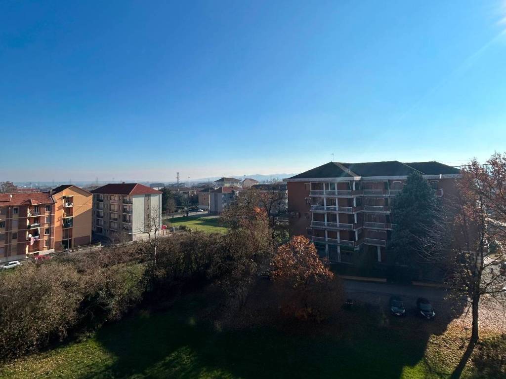 appartamento in vendita ad Asti in zona Quarto