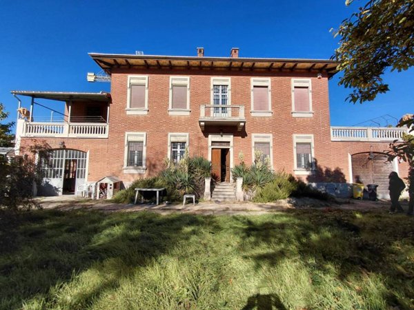 casa indipendente in vendita ad Asti in zona Palucco