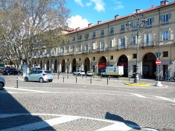 negozio in vendita ad Asti in zona Centro Città