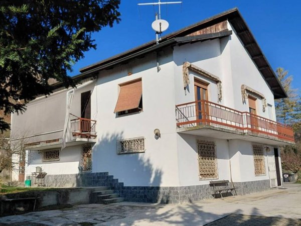 casa indipendente in vendita ad Asti in zona Variglie