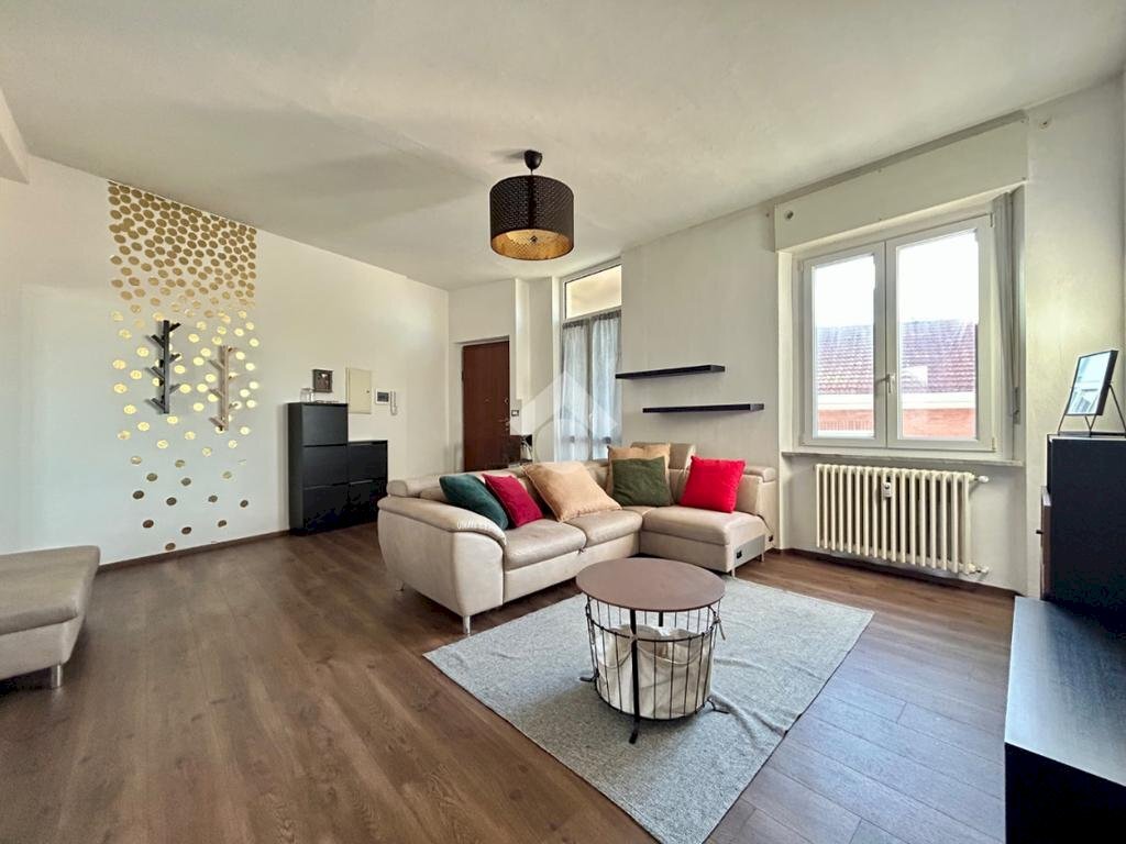 appartamento in vendita ad Asti in zona Quarto