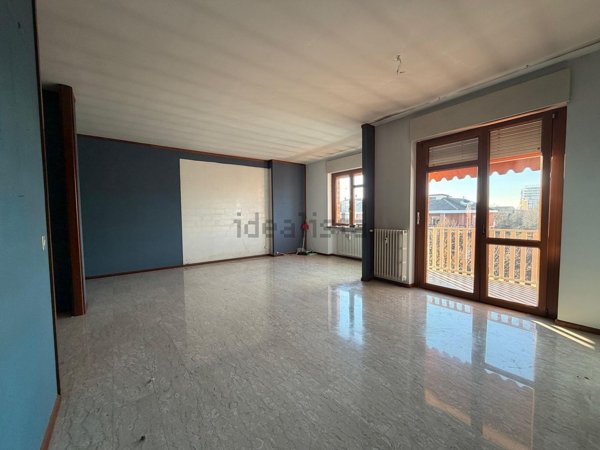 appartamento in vendita ad Asti in zona Quarto