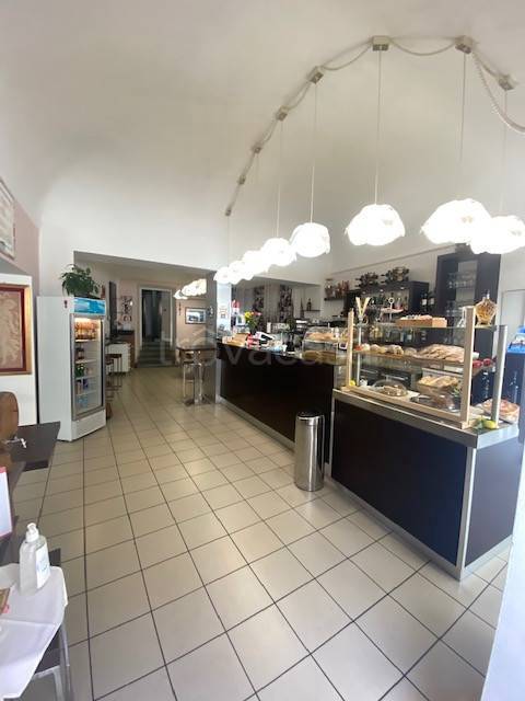 negozio in vendita ad Asti in zona Centro Città