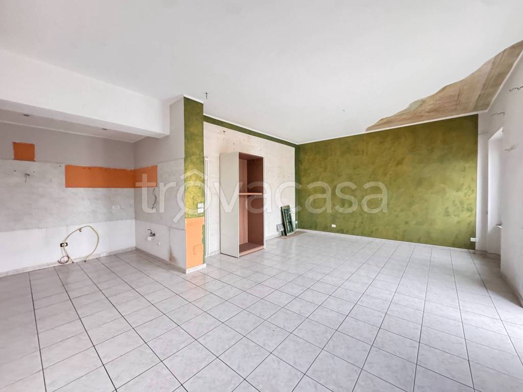 appartamento in vendita ad Asti in zona Pilone