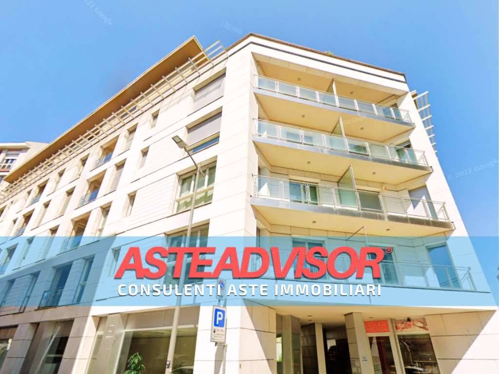 appartamento in vendita ad Asti in zona Corso Dante