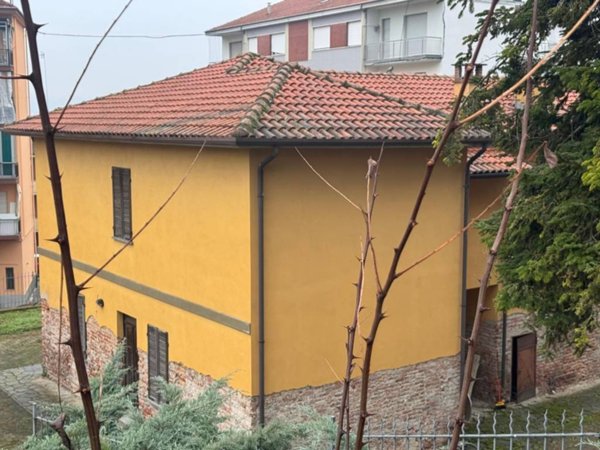 casa indipendente in vendita ad Asti