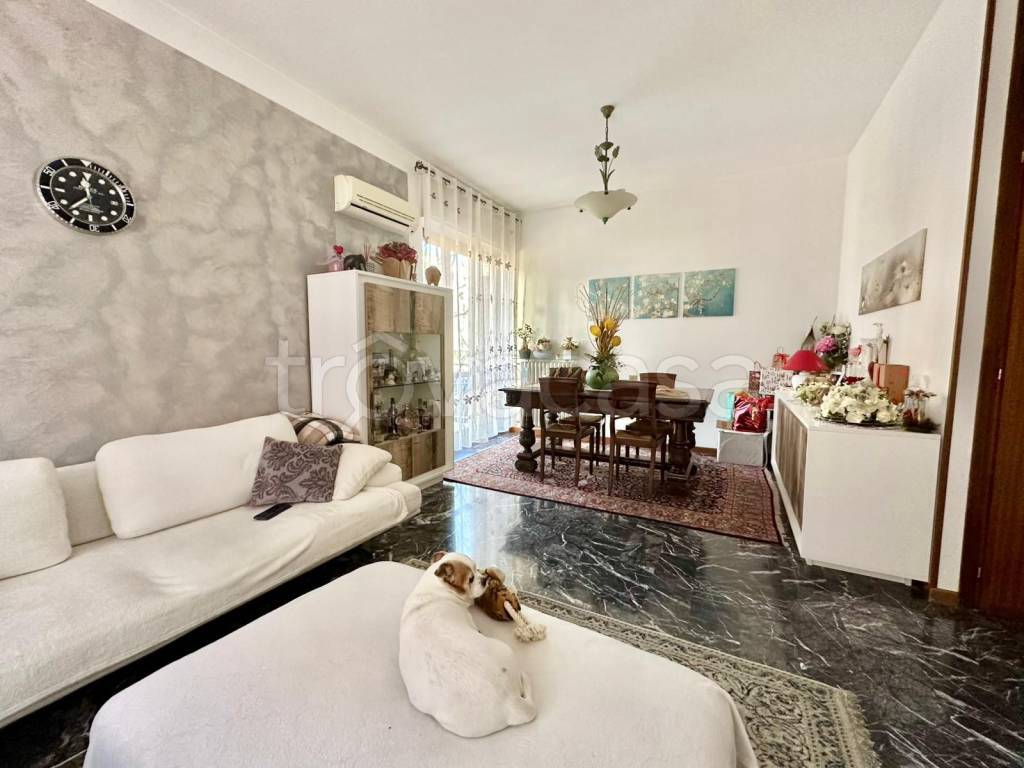 appartamento in vendita ad Asti in zona Manzoni