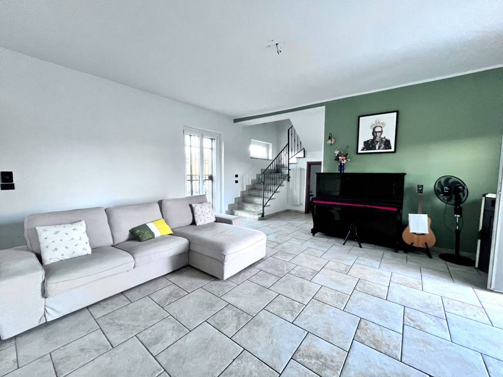 casa indipendente in vendita ad Asti in zona Stazione di Portacomaro