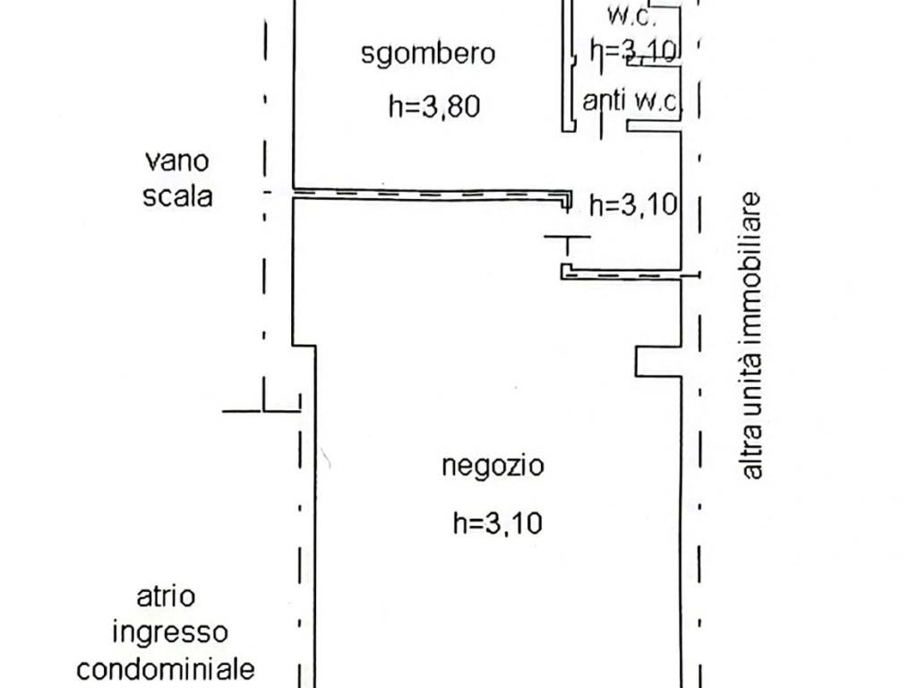 negozio in vendita ad Asti