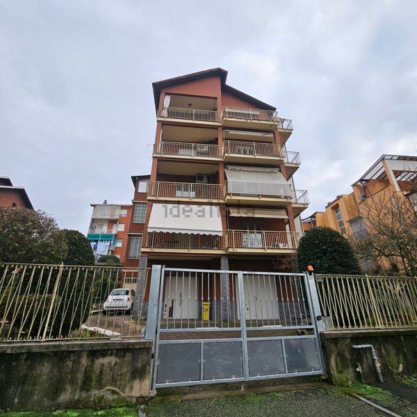 appartamento in vendita ad Asti in zona Quarto