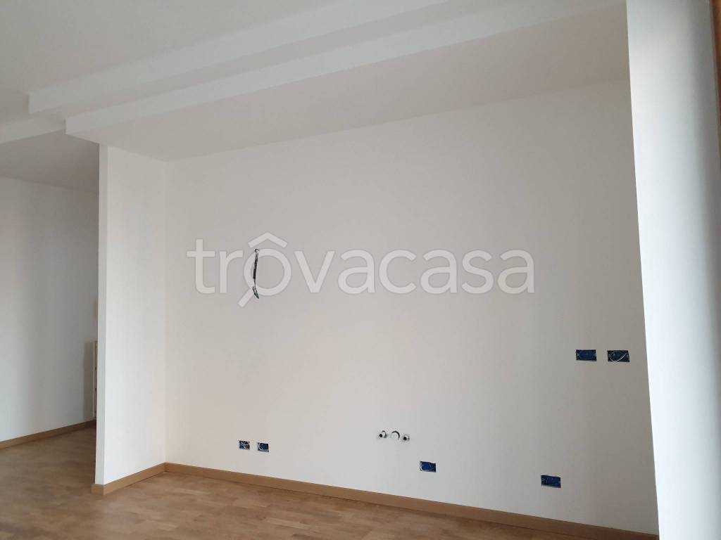 appartamento in vendita ad Asti in zona Corso Dante