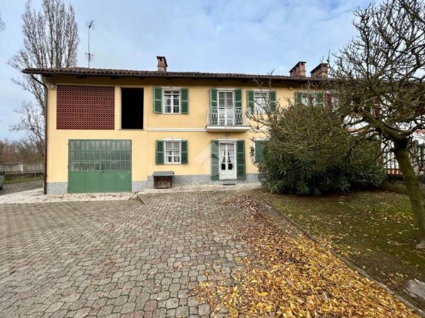 casa indipendente in vendita ad Asti in zona Madonna di Viatosto
