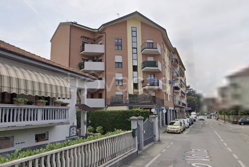 appartamento in vendita ad Asti in zona Corso Volta