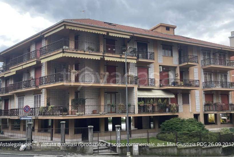 appartamento in vendita ad Asti in zona Corso Dante