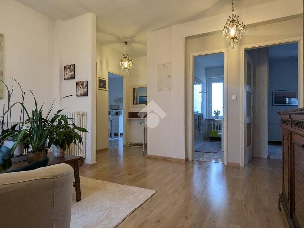 appartamento in vendita ad Asti in zona Bramairate