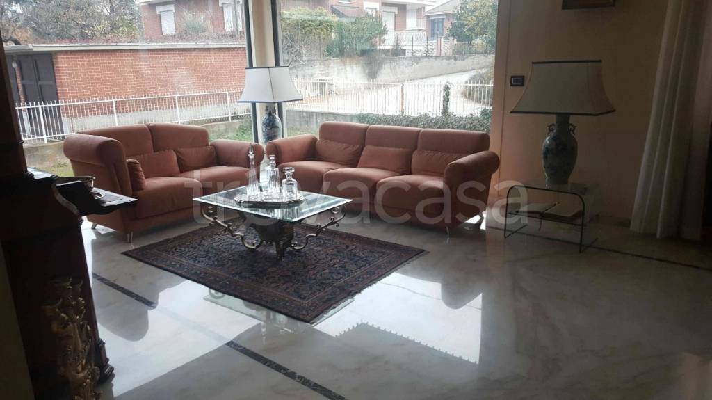 casa indipendente in vendita ad Asti