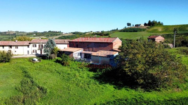 casa indipendente in vendita ad Asti in zona Stazione di Portacomaro