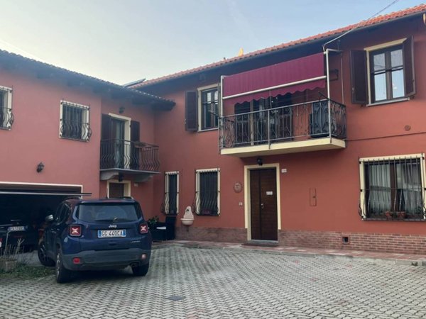casa indipendente in vendita ad Asti in zona Centro Città