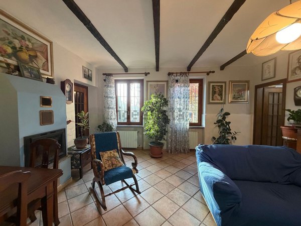 casa indipendente in vendita ad Asti in zona Centro Città