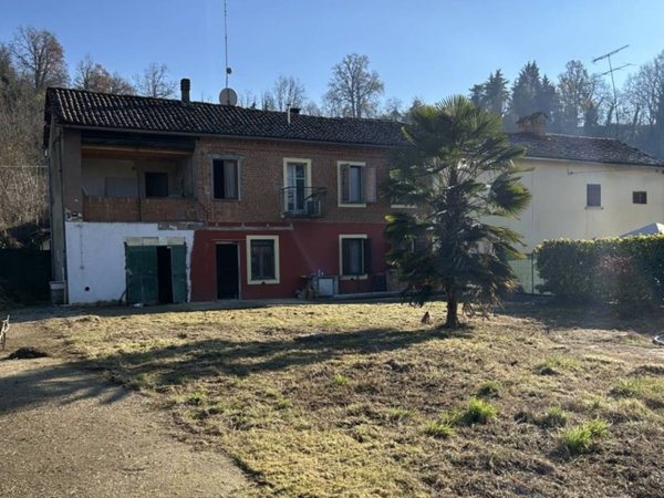 casa indipendente in vendita ad Asti in zona Pilone