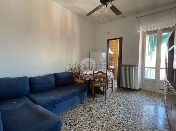 appartamento in vendita ad Asti in zona Quarto