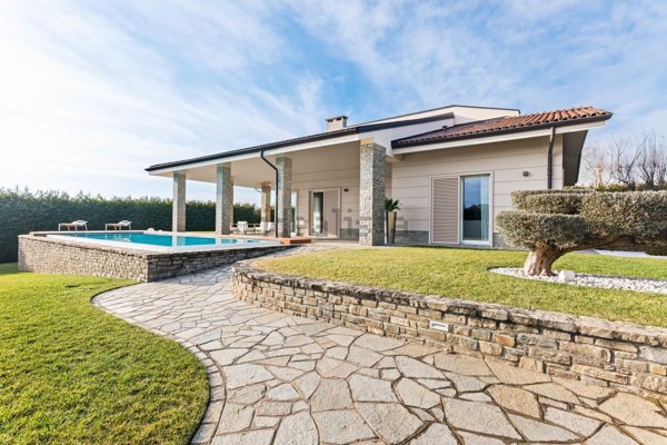 casa indipendente in vendita ad Asti