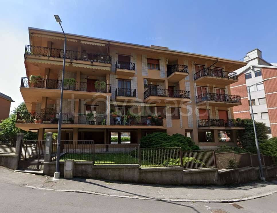 appartamento in vendita ad Asti in zona Corso Dante