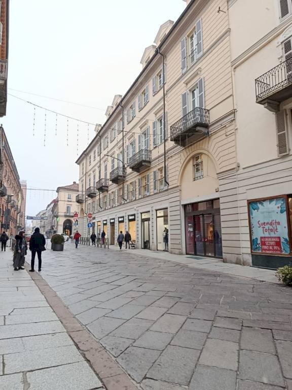 ufficio in vendita ad Asti in zona Centro Città