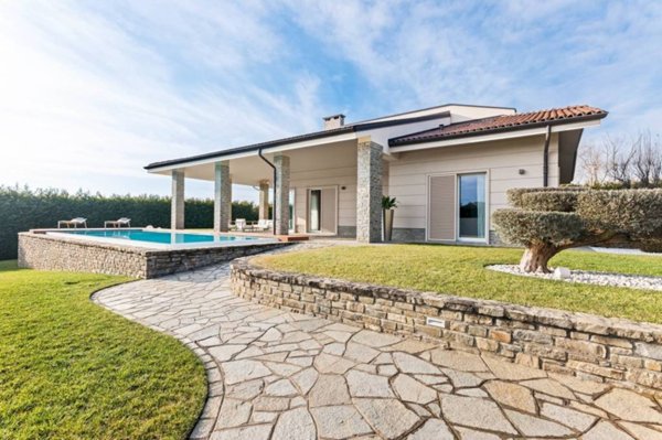 casa indipendente in vendita ad Asti