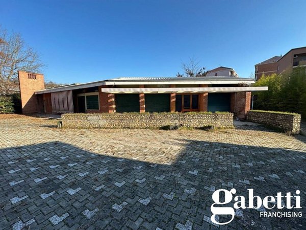 locale di sgombero in vendita ad Asti in zona Corso Volta