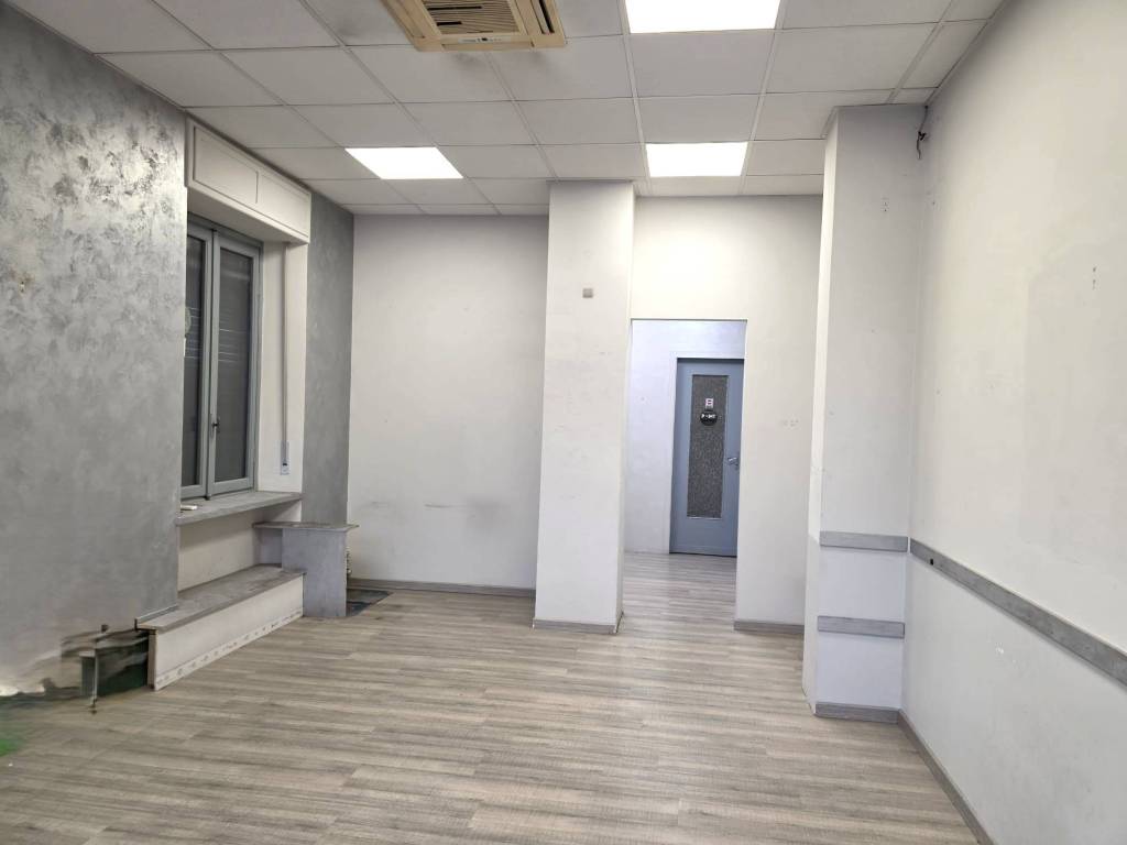 negozio in vendita ad Asti in zona Centro Città