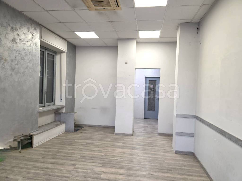 negozio in vendita ad Asti in zona Centro Città