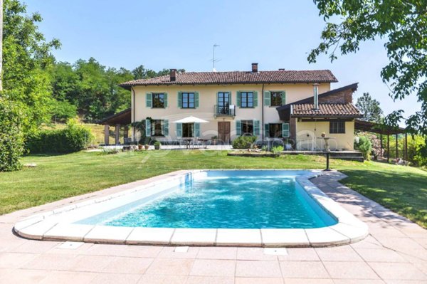 casa indipendente in vendita ad Asti in zona Valmanera