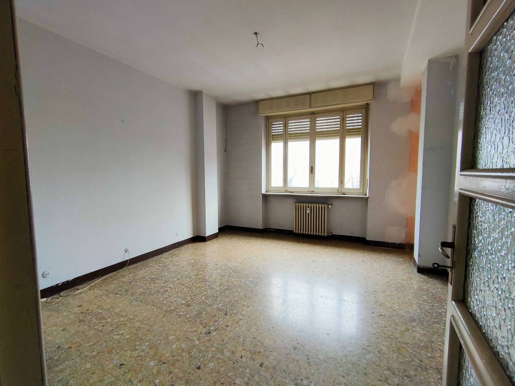 appartamento in vendita ad Asti in zona Pilone