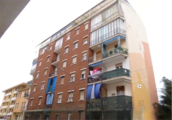 appartamento in vendita ad Asti in zona Quarto