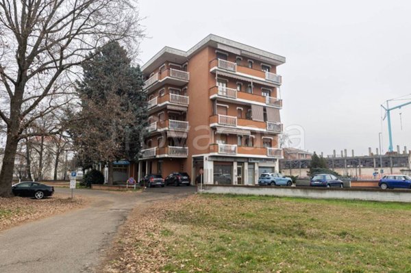 appartamento in vendita ad Asti in zona Pilone