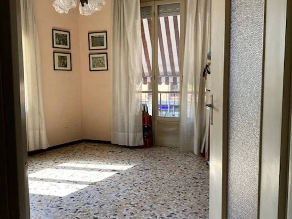 appartamento in vendita ad Asti in zona Bramairate