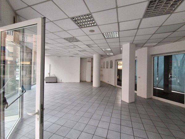 negozio in vendita ad Asti in zona Centro Città