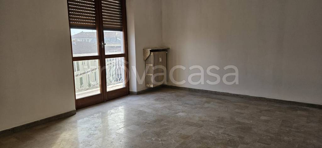 appartamento in vendita ad Asti in zona Quarto